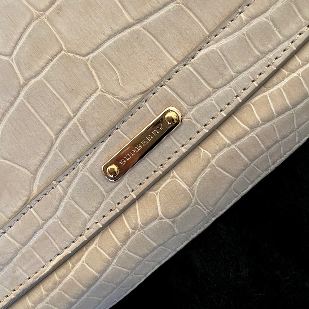 NWT BURBERRY 100% Alligator Clutch.
